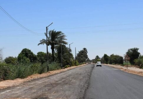 مشروع رصف طريق – قرية القبلي قامولا – قنا