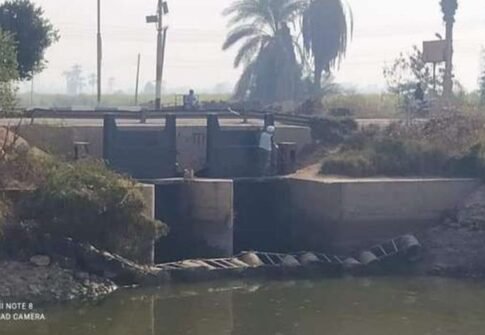 مشروع توريد وتركيب البوابات الحديدية على مصرف كومير – إسنا